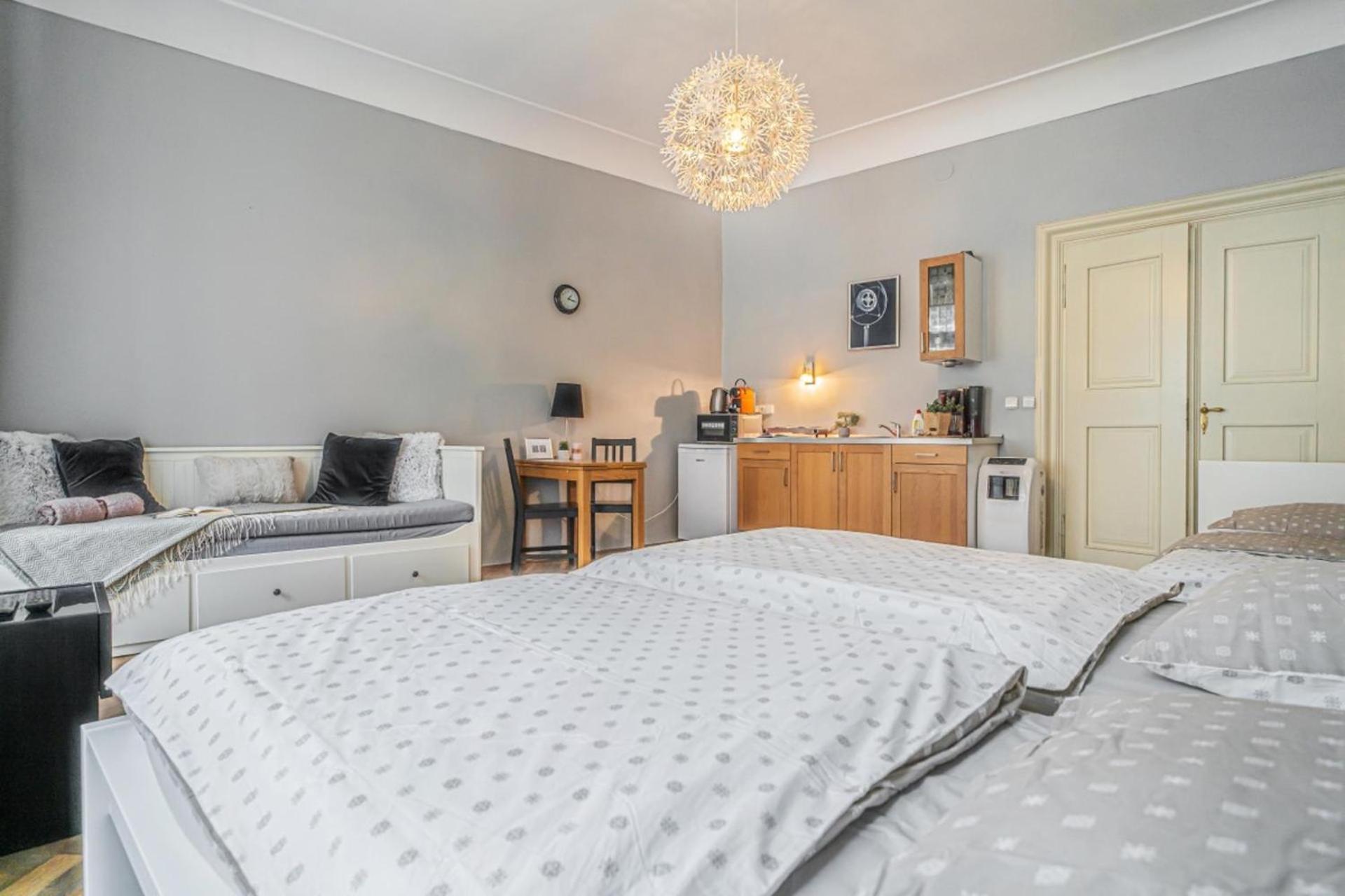 Cozy Mala Strana In Apartment Prague